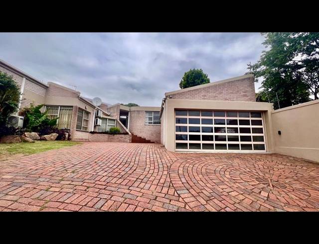 4 BEDROOM HOUSE FOR SALE IN RESERVOIR HILLS